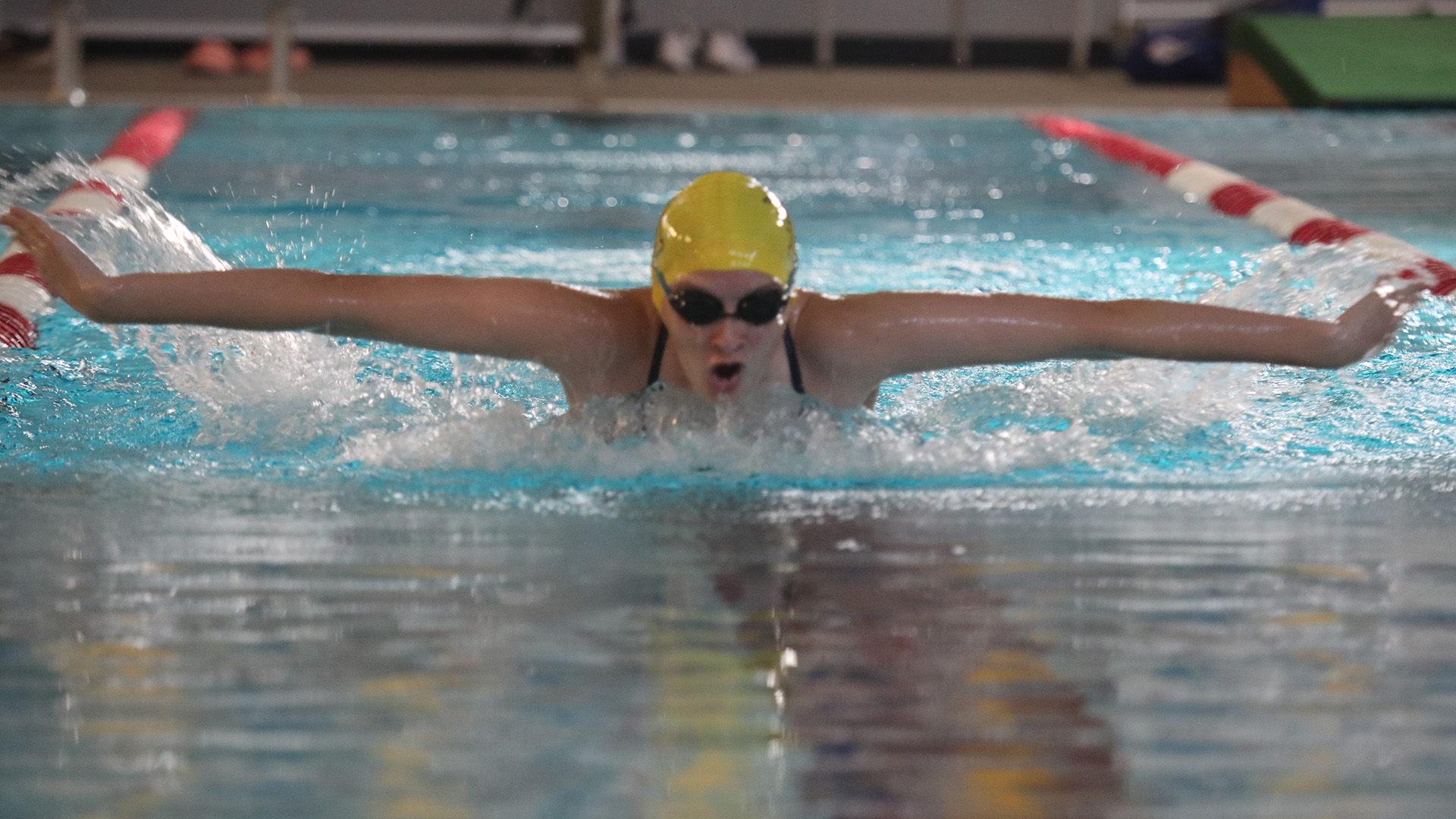 Women's Swimming Has Four First-Place Finishes at Spires Relays